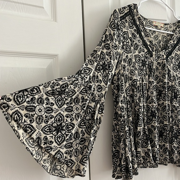 Eri + Ali Anthropologie Boho Top - Picture 2 of 5